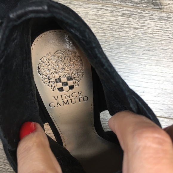 VINCE CAMUTO Black Leather Peep-Toe Booties 6 1/2 - Picture 7 of 10